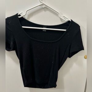front & back of black tshirt crop top square scoop neck small